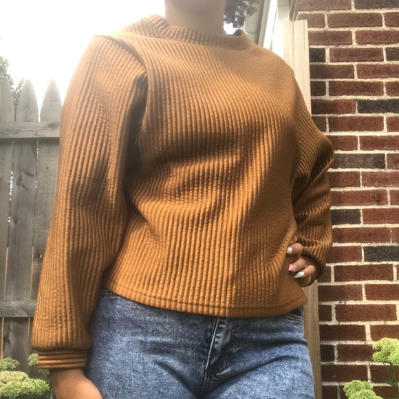 Sweater - Picture 4 of 5